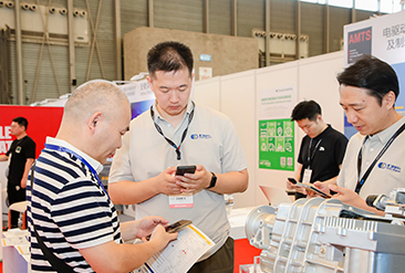 上海汽车制造展现场活动图3