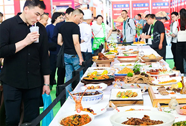 良之隆·2025（重庆）中餐连锁供应链发展大会现场活动图3
