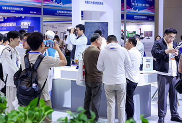 武汉光博会现场活动图1