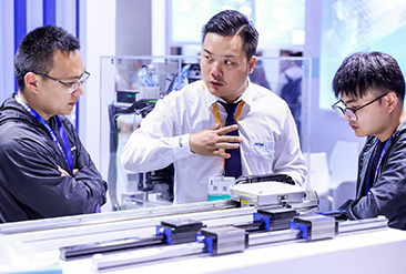 武汉光博会现场活动图8