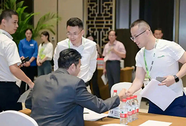 ENERGY BOWL 2025健康轻食创新大会现场活动图5