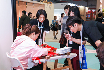 上海服装展会现场活动图6