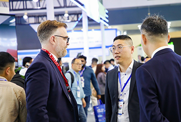 上海电子工厂设施展现场活动图1