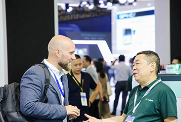 上海电子工厂设施展现场活动图4